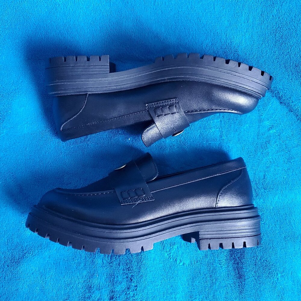 Women's Chunky Black Loafers by American Eagle Outfitters Size 8 - Picture 4 of 7